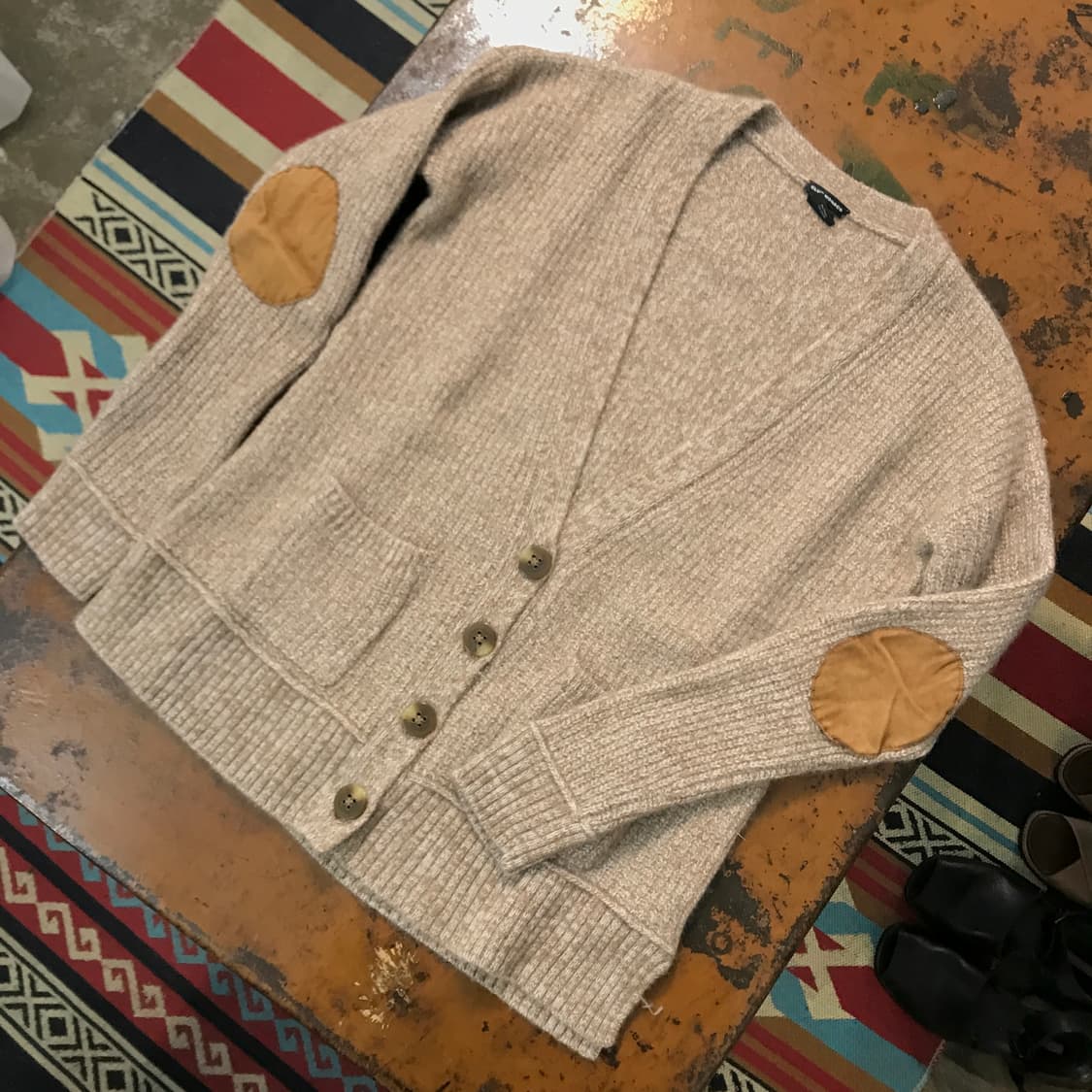 클럽 모나코 베이지 보카시 울 스웨이드 패치 가디건 여성 55 사이즈 상품이미지2