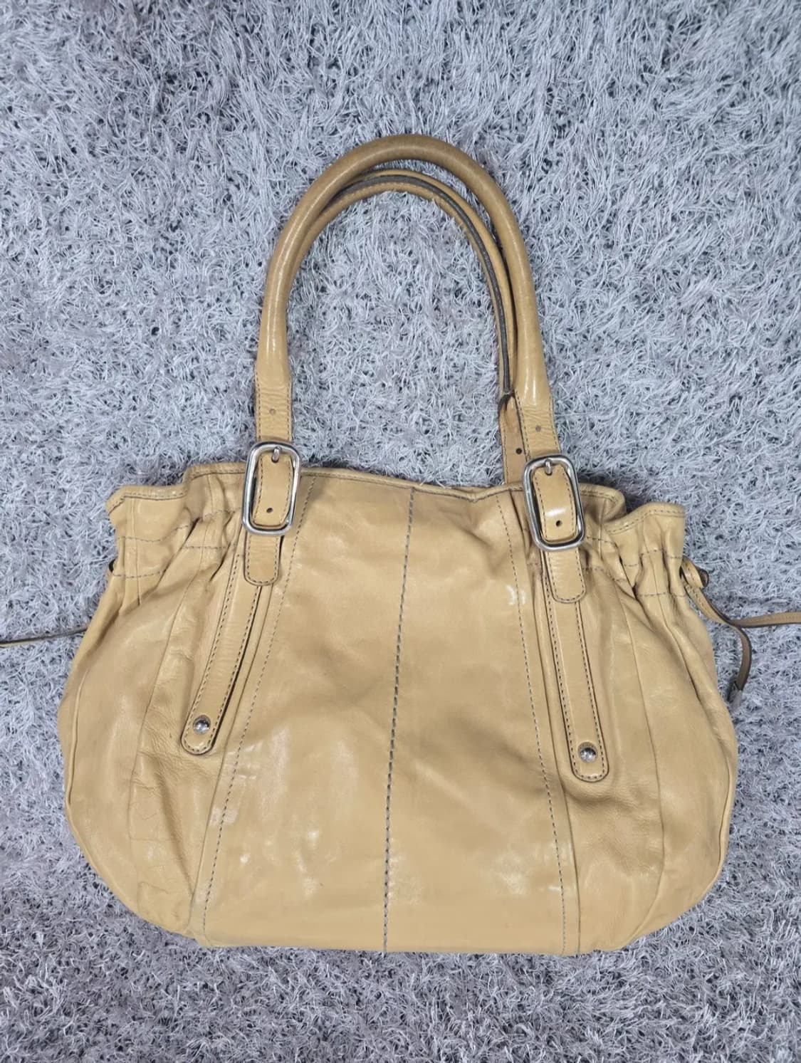 토즈 레더 숄더백 상품이미지2