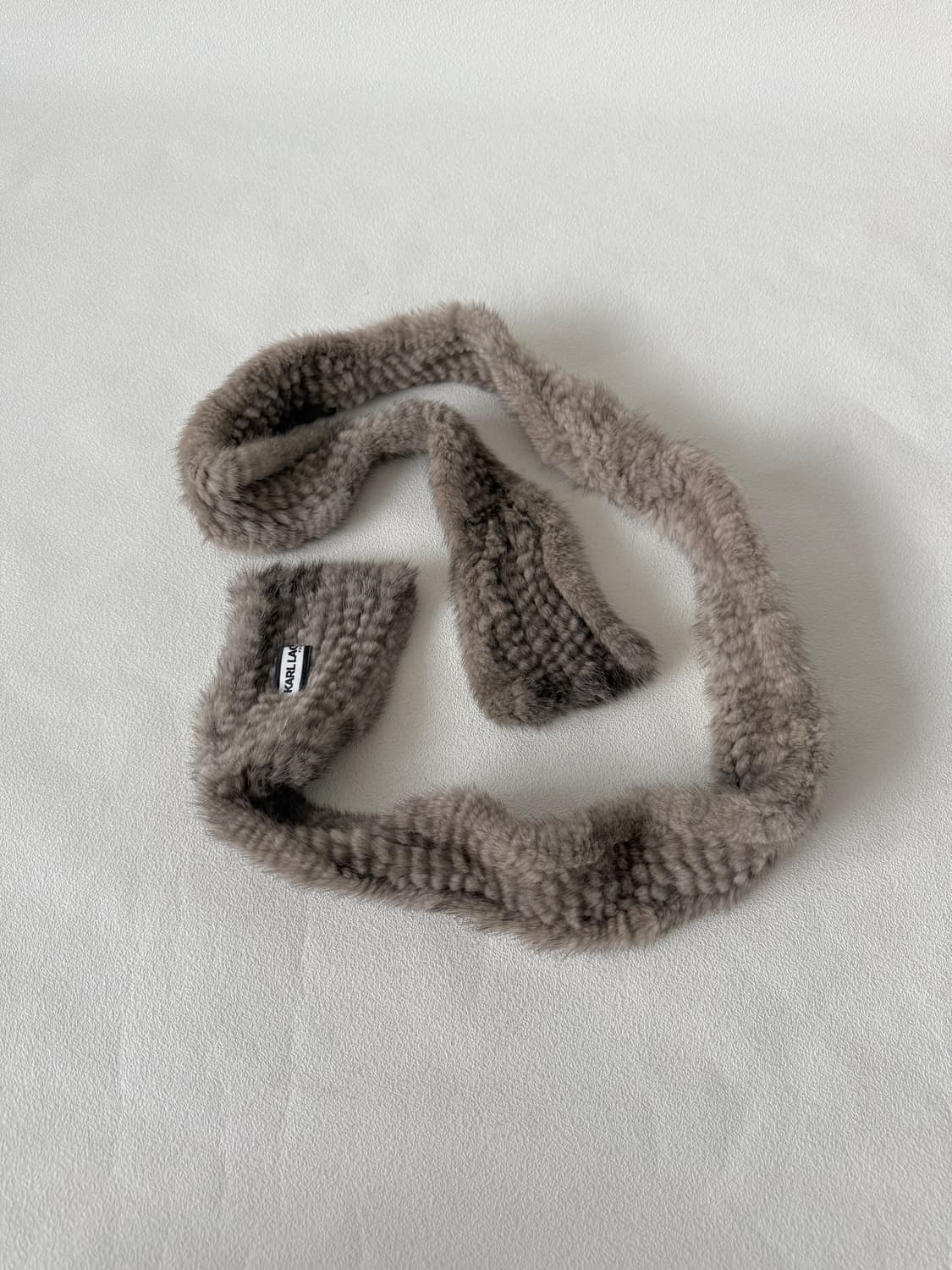 칼 라거펠트(KARL LAGERFELD) 밍크 머플러 상품이미지2