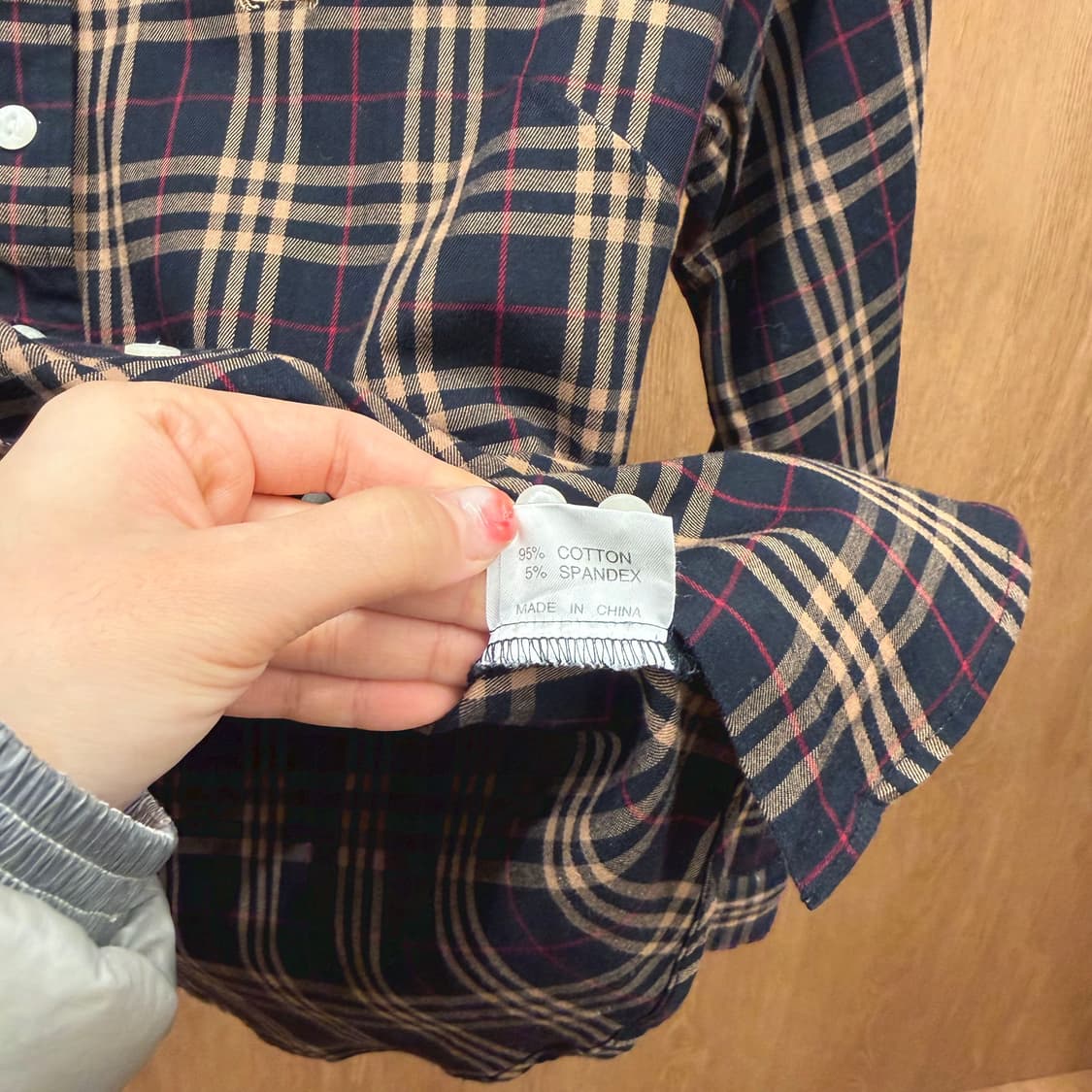 버버리 런던 코튼 긴팔 체크 셔츠 로고 자수 디테일 슬림핏 네이비 상품이미지7