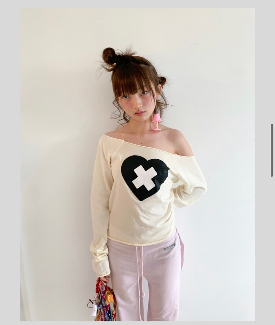 샵페어리 cross heart cut off t-shirt (cream) 상품이미지1