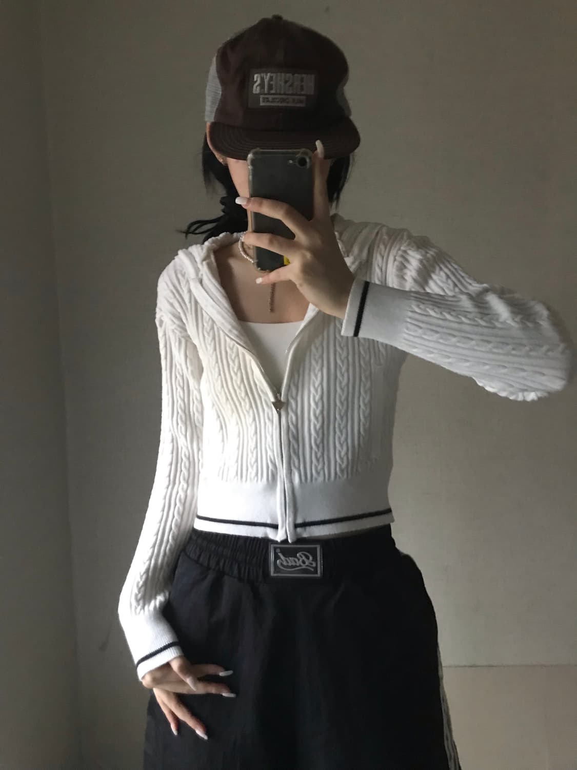 게스 화이트 케이블 니트 집업 상품이미지2