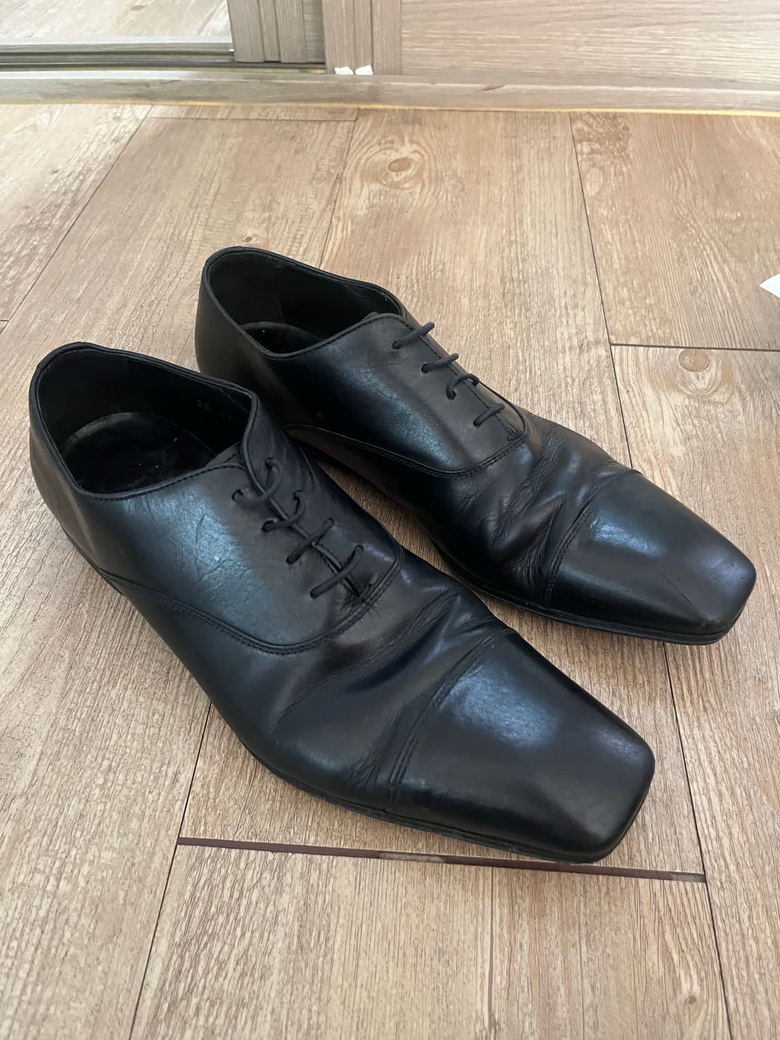 프라다 스퀘어토 옥스포드 슈즈 상품이미지1