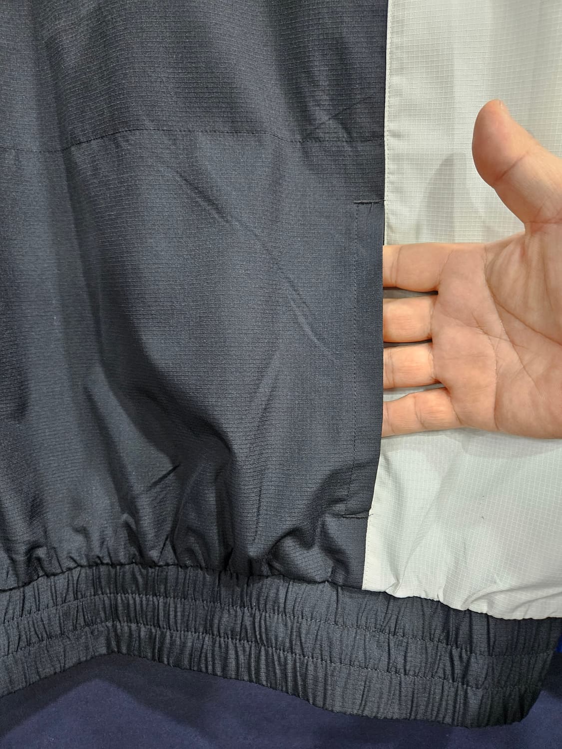 뉴발란스 프린팅 배색 남성 오버핏 105 반집업 바람막이  상품이미지9