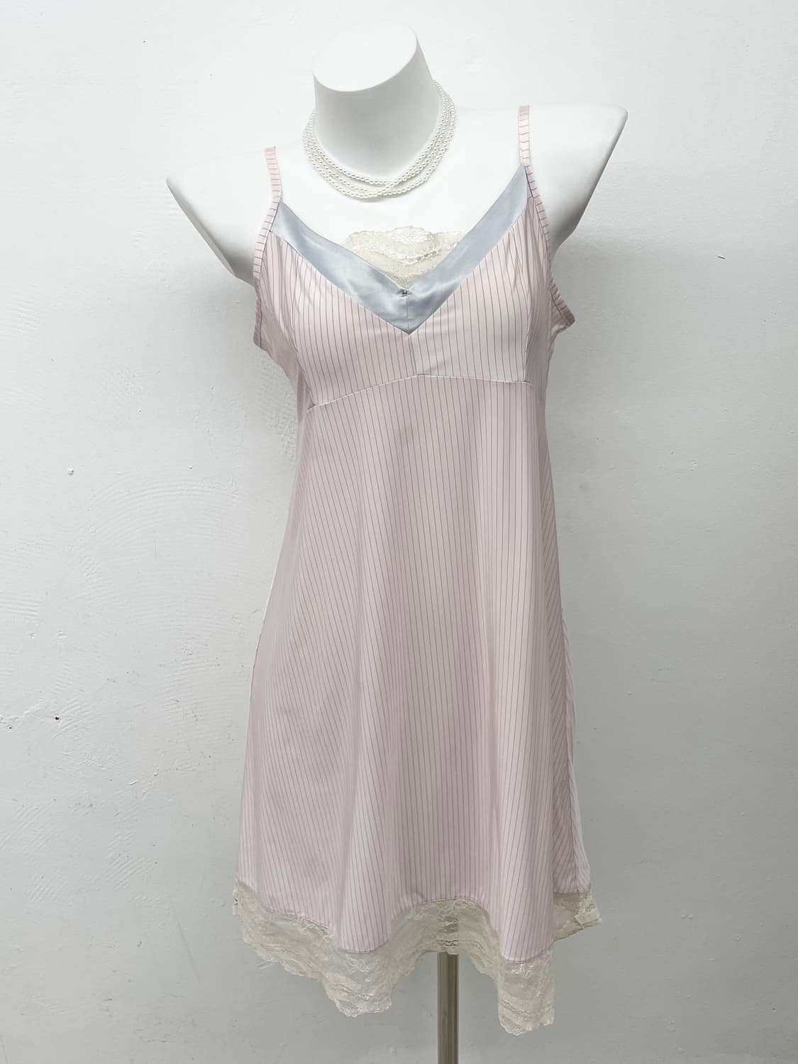 핑크페어리 코지 스트라이프 레이스 슬립 상품이미지1