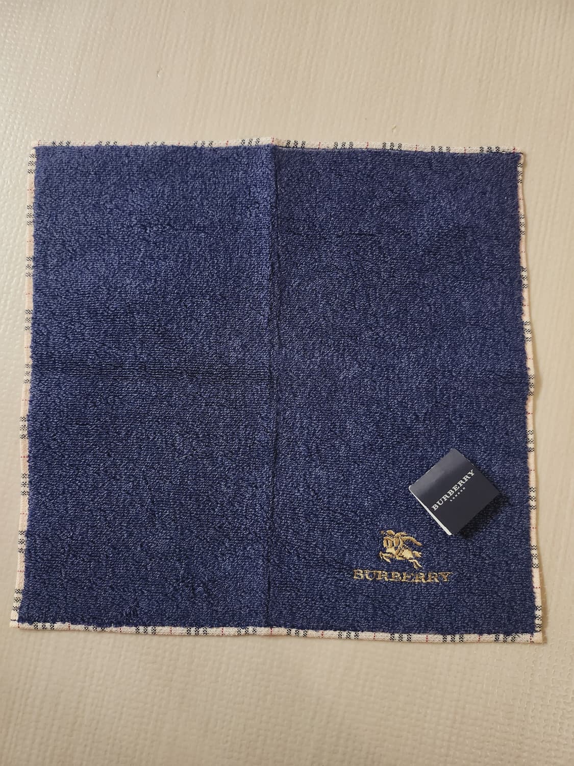 버버리 핸드타올 핸드수건 상품이미지1