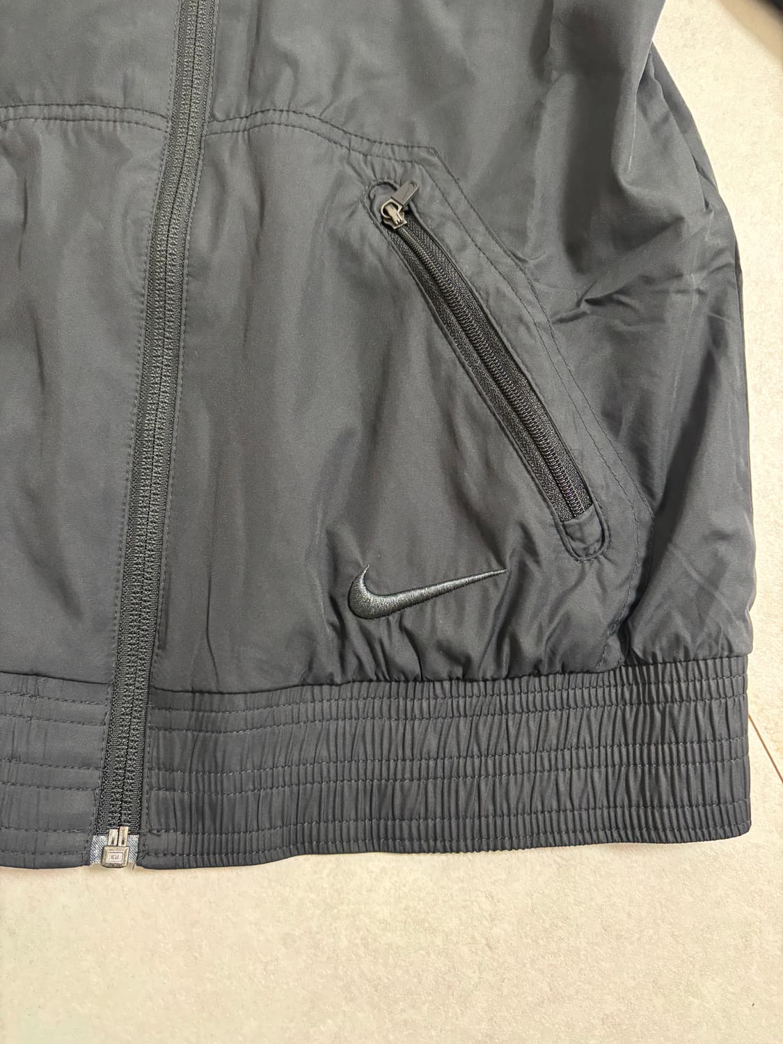 나이키 블랙 드라이핏 히든후드 바람막이 WOMANS S 상품이미지2