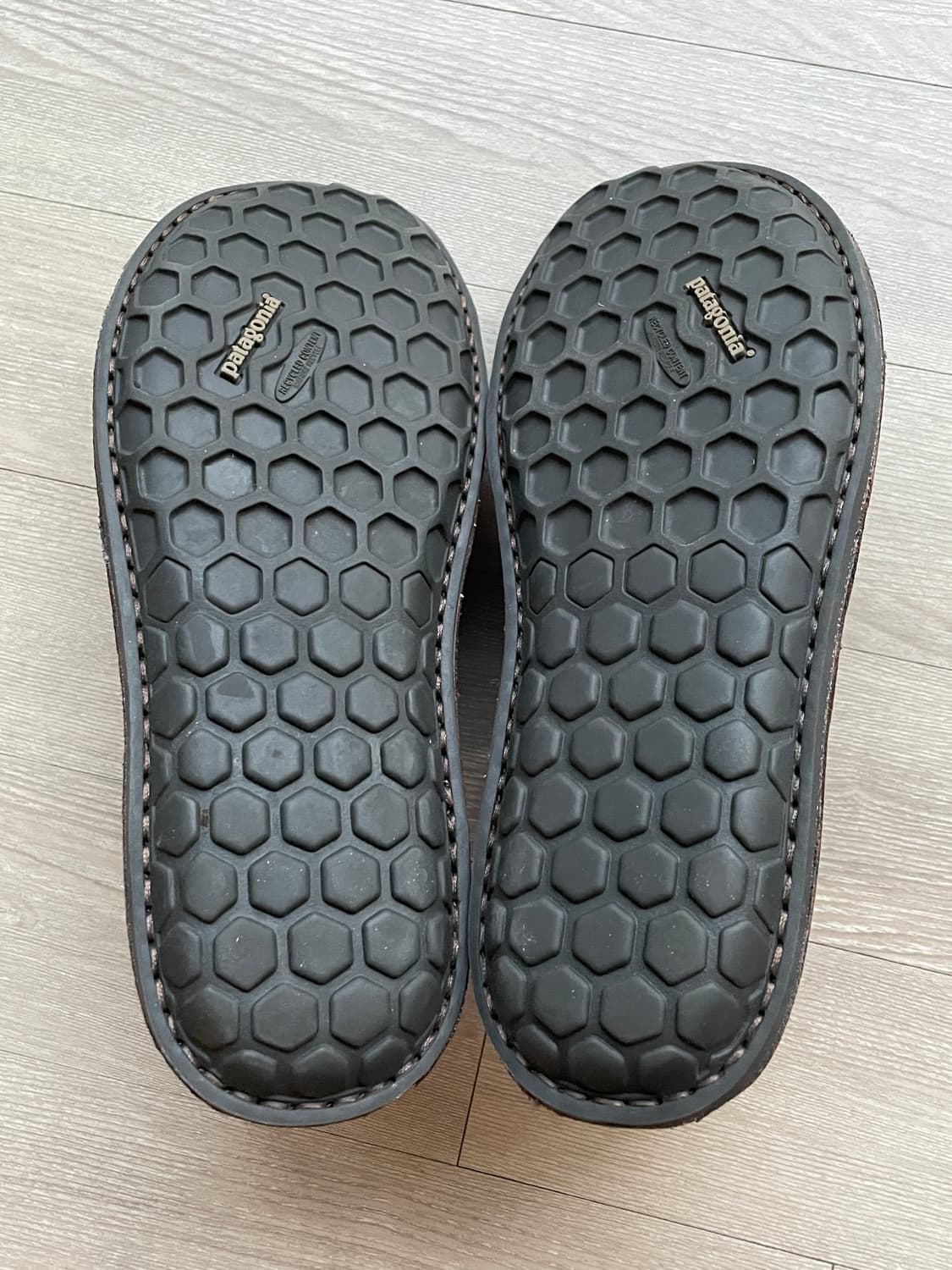 파타고니아 loulu 룰루 레더 슈즈 벨벳 브라운 상품이미지6