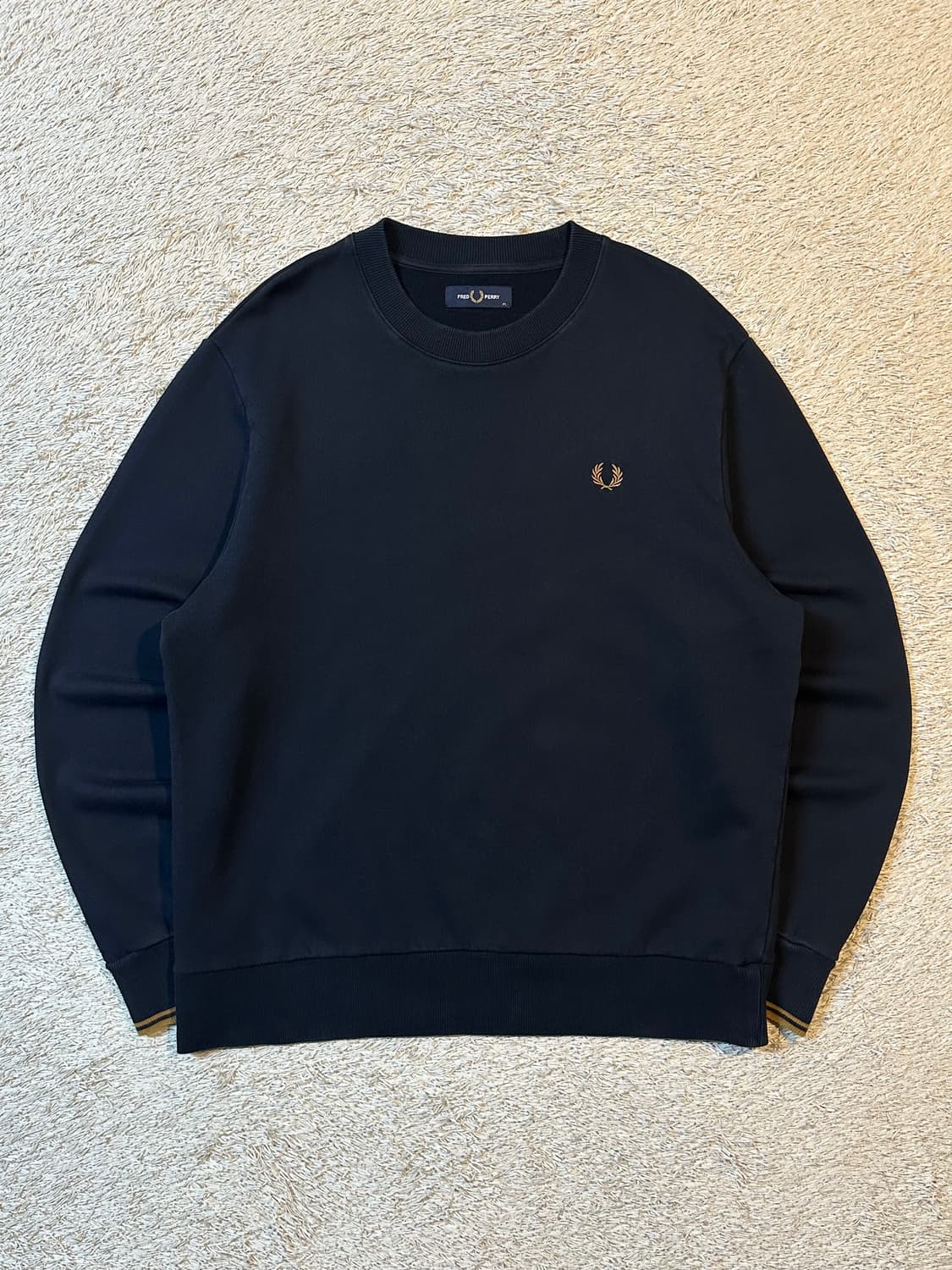 매장판) 프레드페리 FREDPERRY 로고 맨투맨 다크네이비 상품이미지1