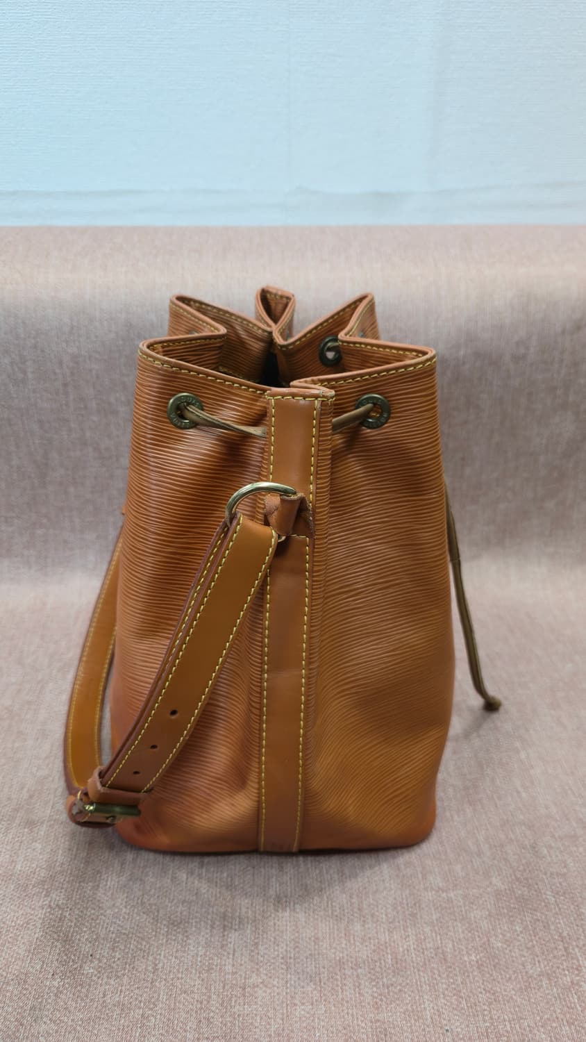 루이비통 쁘띠 노에 에피 옐로우 상품이미지4