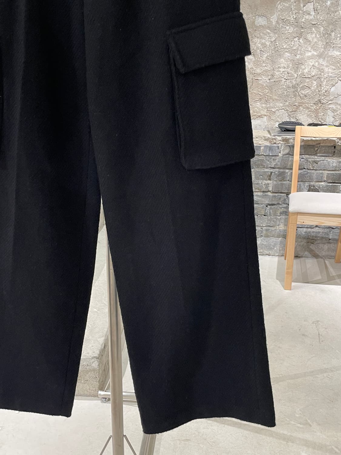 앤더슨벨 블랙 카고 울 팬츠 상품이미지5