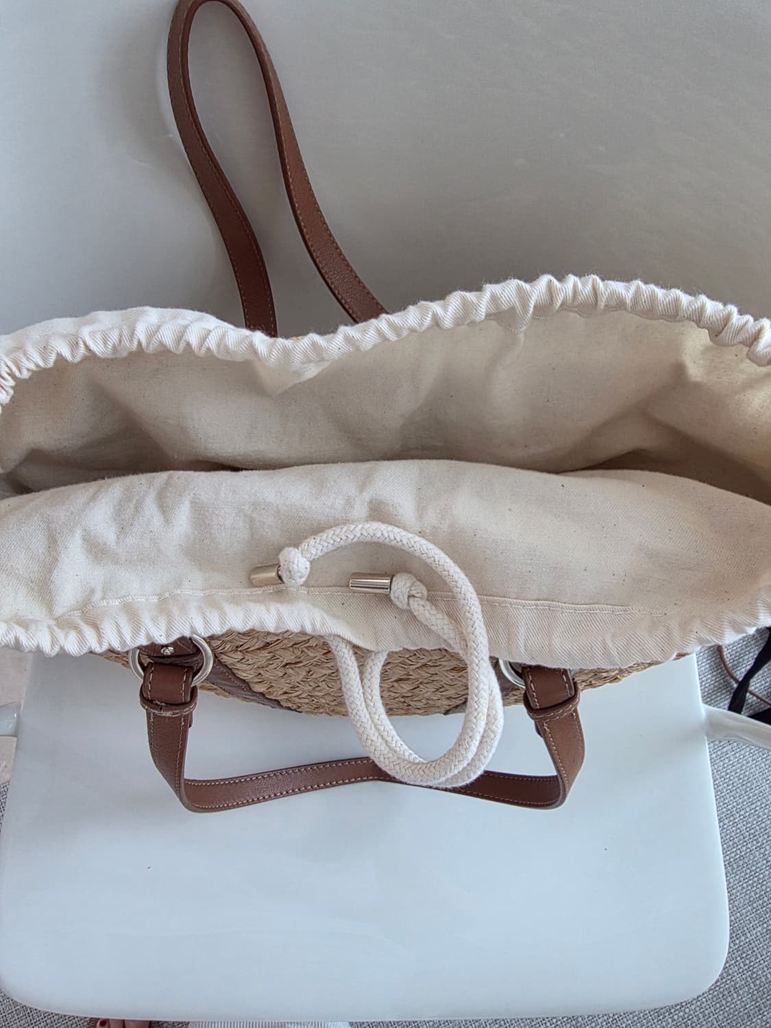 헬렌카민스키 피니밀 브리들 라피아 토트백 상품이미지3