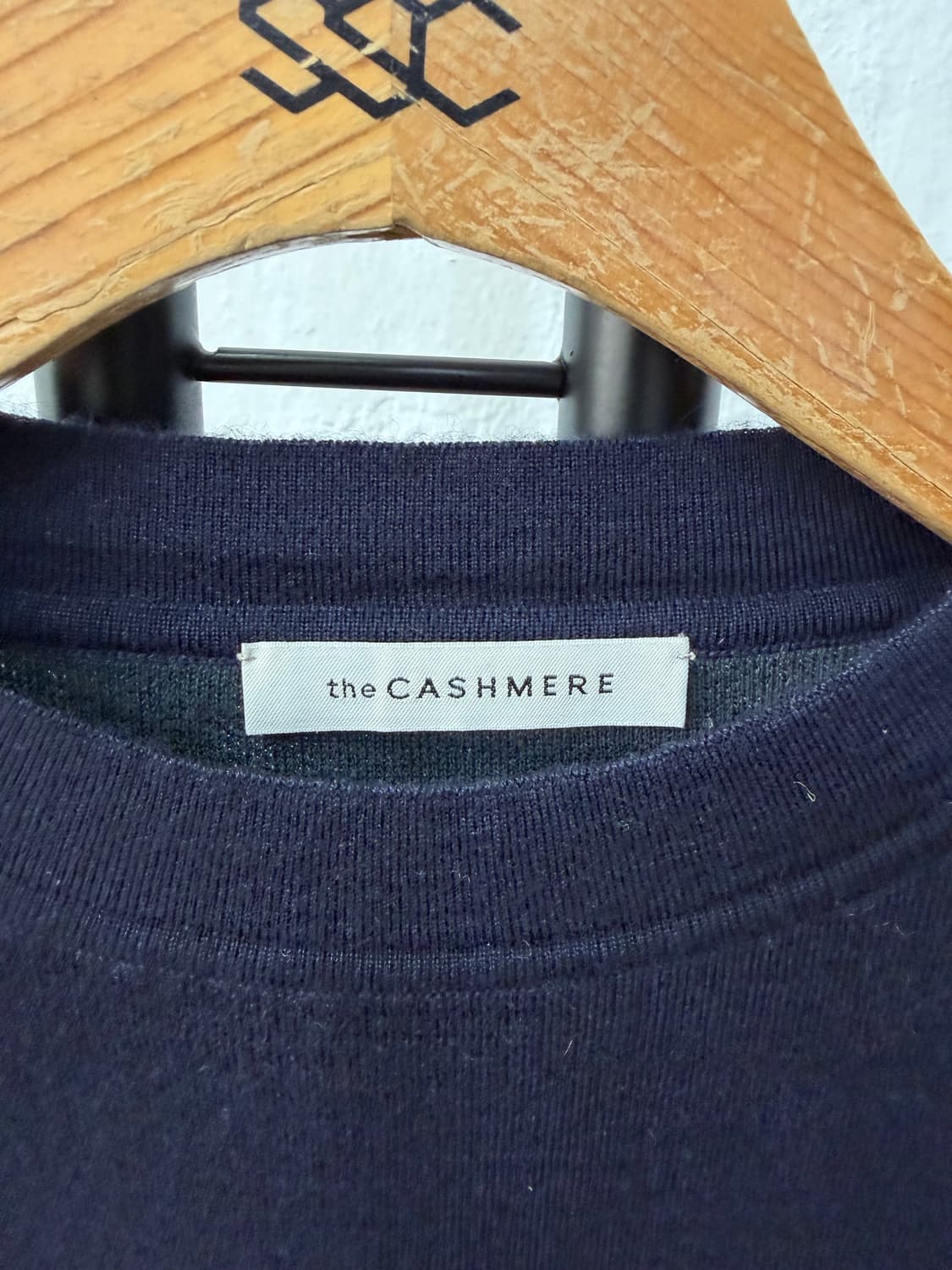 정품) 더캐시미어 한섬 루즈핏 네이비 캐시미어 니트 90 F 상품이미지5