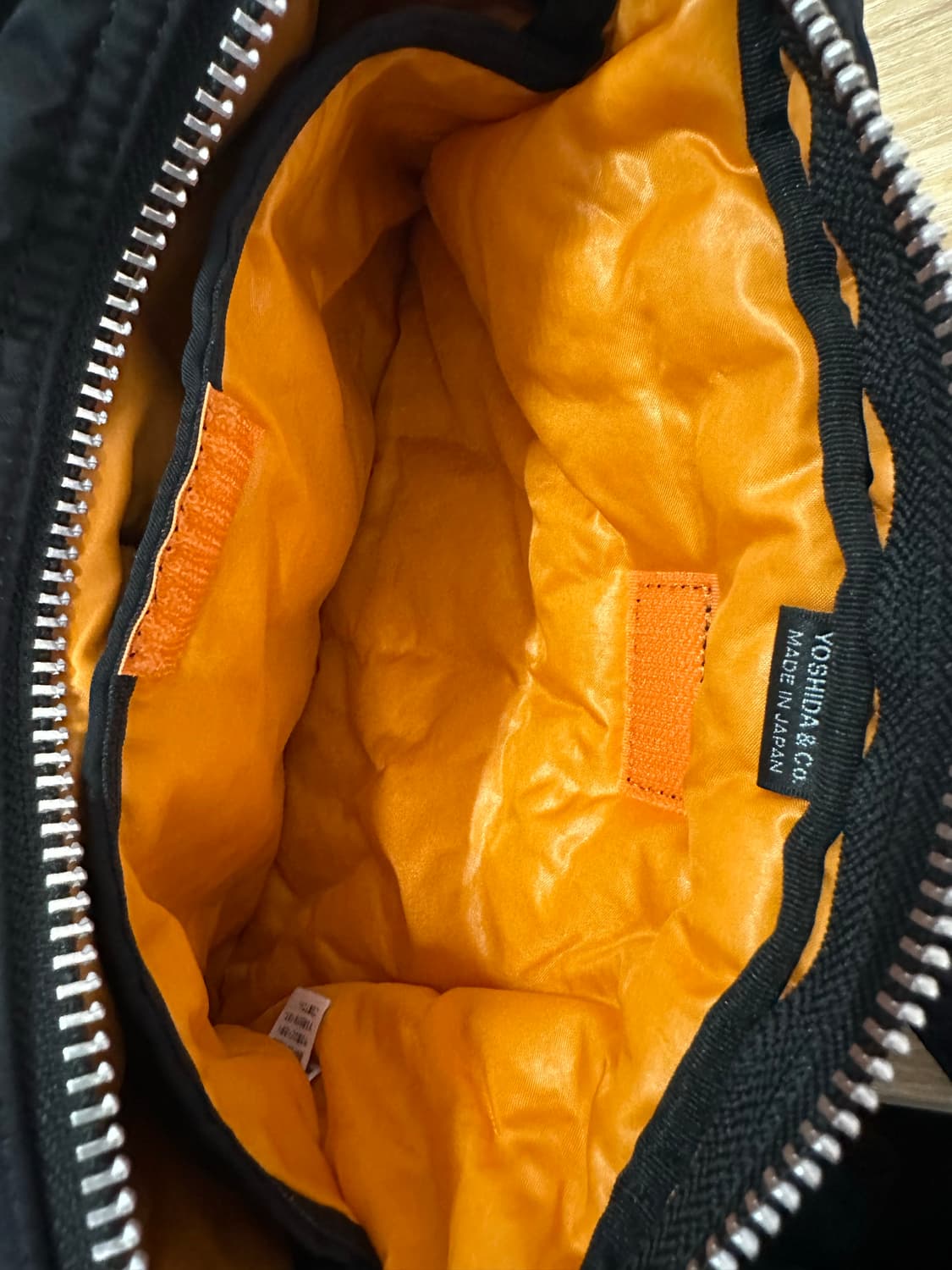 포터 탱커 숄더백 스몰 블랙 상품이미지4