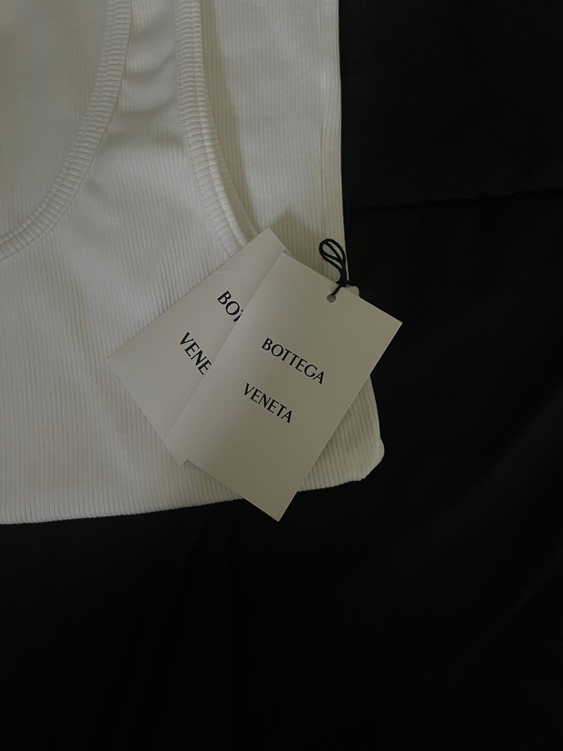 (당일발송/택 O) 보테가베네타 탱크탑 판매합니다. 상품이미지2