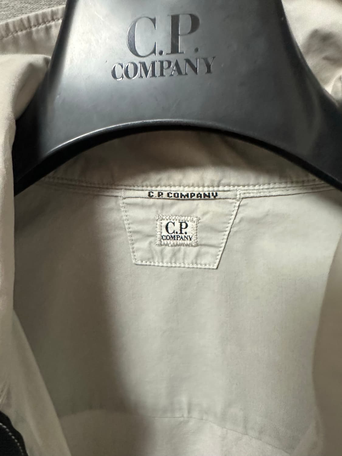 CP컴퍼니 렌즈와펜 탄창 하이넥 오버셔츠 라이트그레이 (M) 상품이미지5