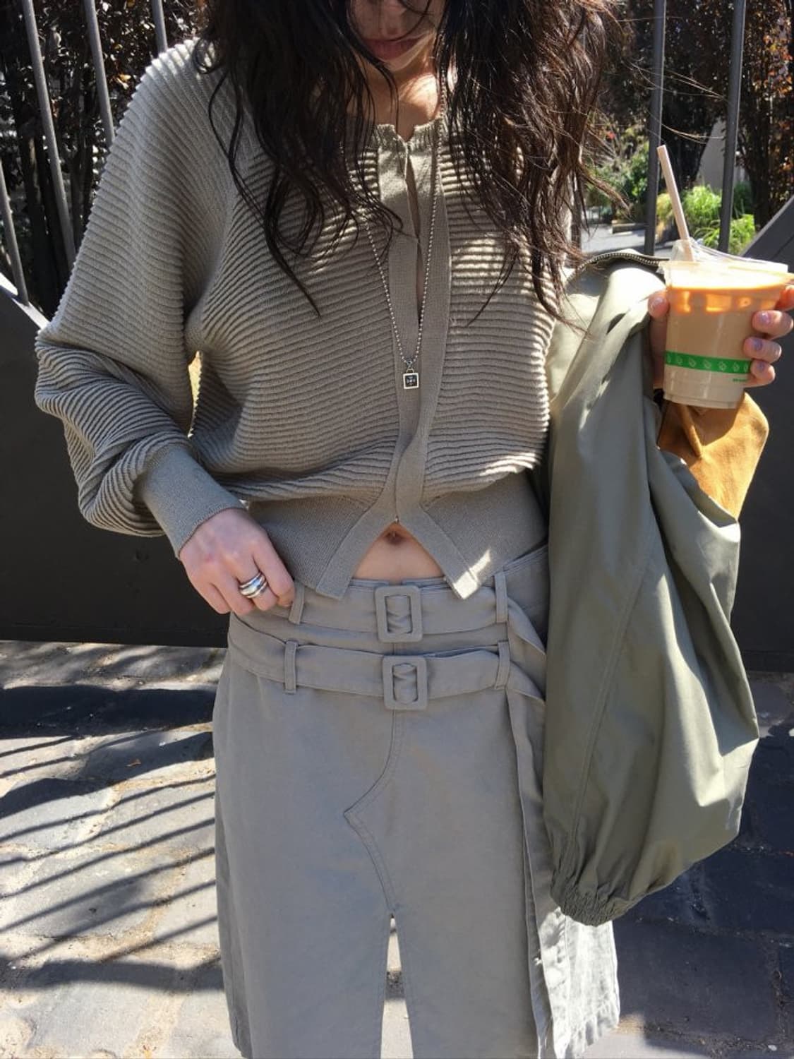 브리드 3D 플리츠 가디건 카키 상품이미지1