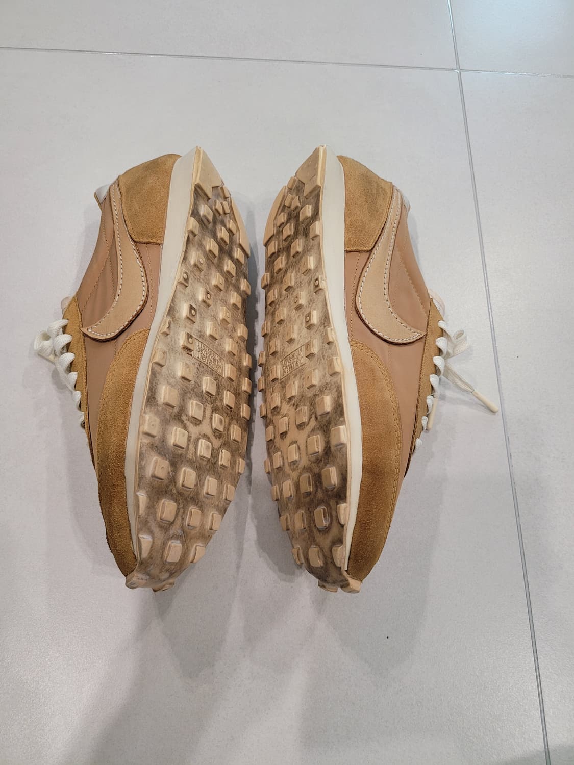 내 발끝에 머무는 따뜻한 라떼 한 잔, 나이키 데이브레이크 커피' ☕ 상품이미지4