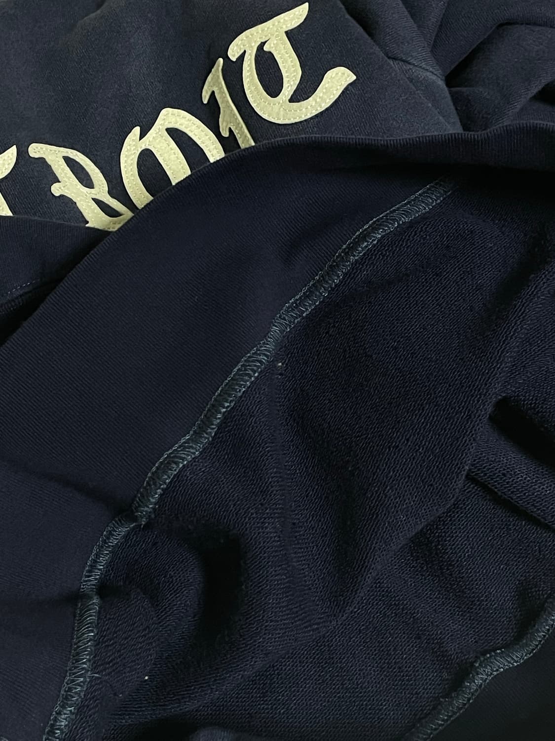 빔즈 프린팅 크롭 맨투맨 네이비 상품이미지8