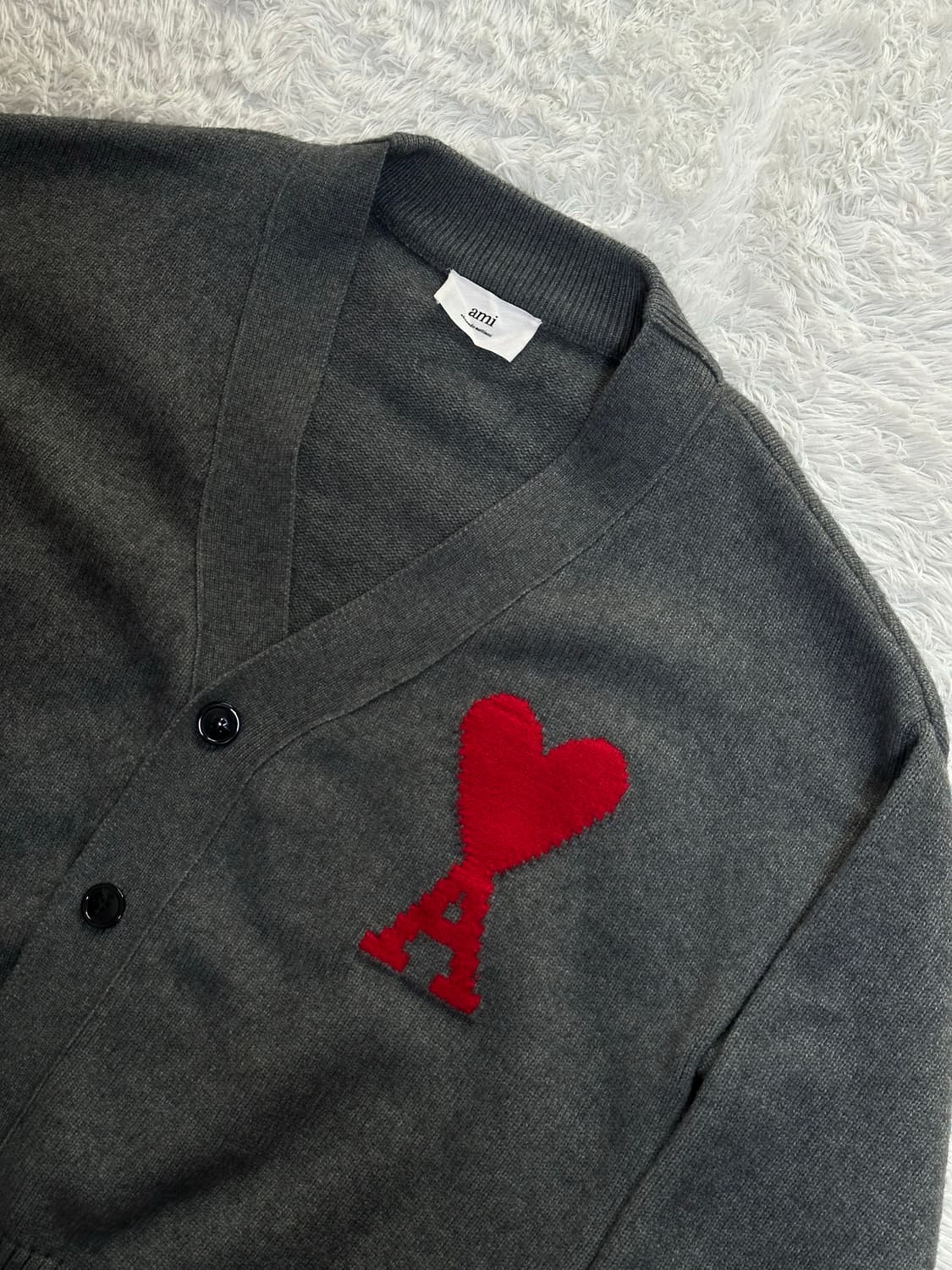 아미 스몰 하트 울 가디건 그레이 상품이미지2