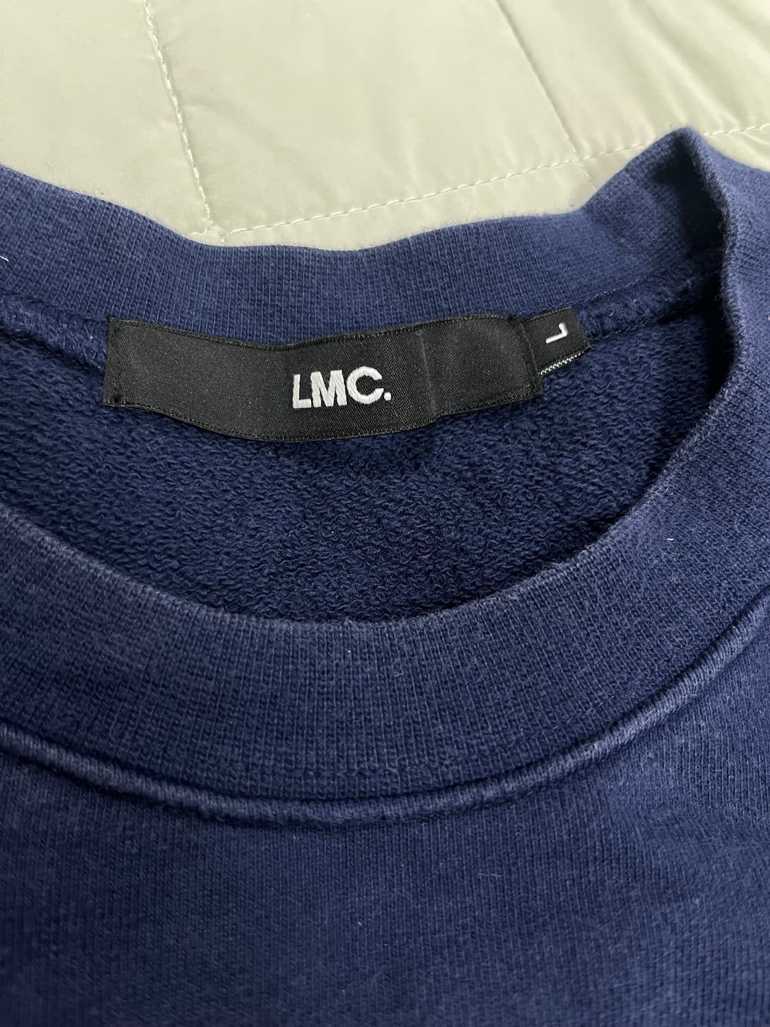 LMC 맨투맨 L 사이즈 팝니다 상품이미지2
