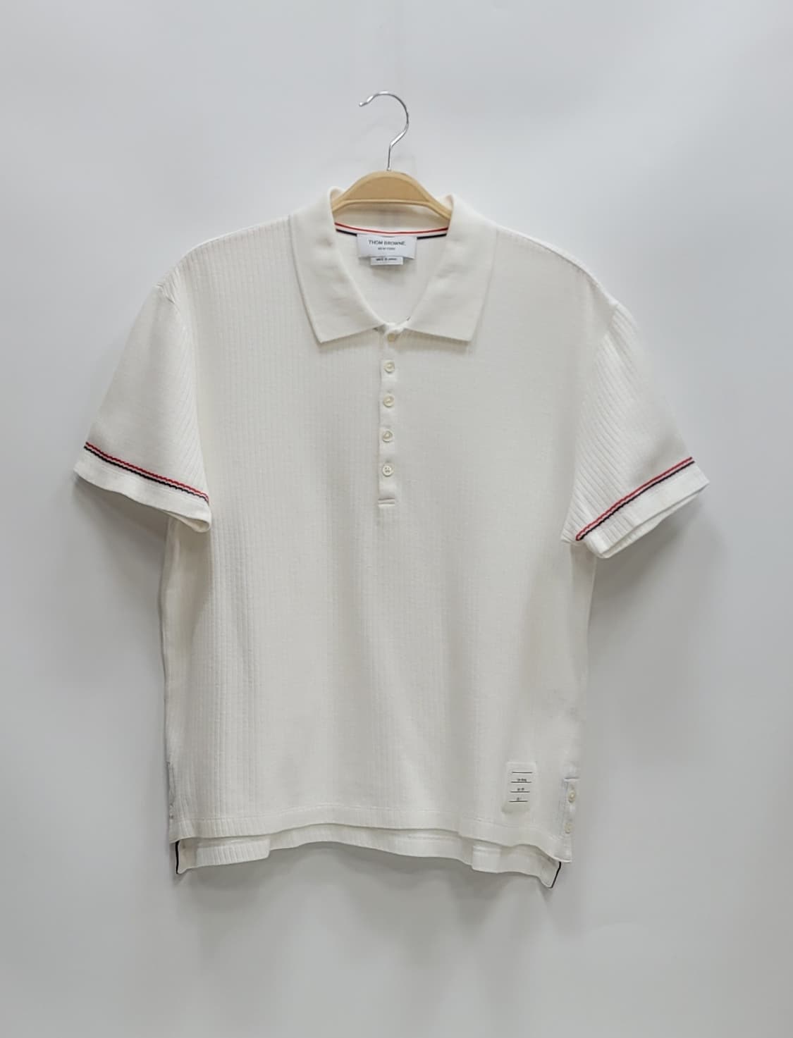 톰브라운 삼선 스트라이프 커프 폴로 반팔 티셔츠 / 남 3사이즈 화이트
 상품이미지1