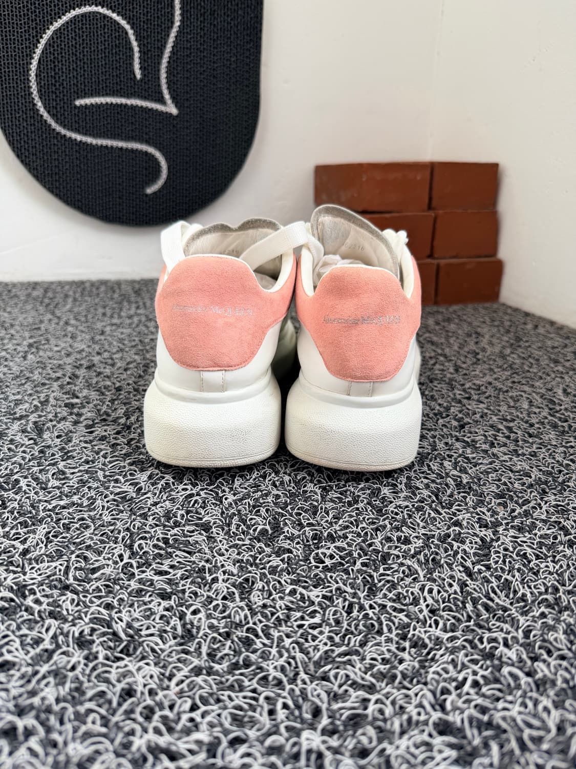 알렉산더 맥퀸 오버솔 스니커즈 상품이미지3