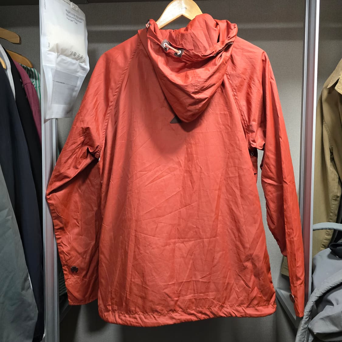 마샬아티스트 레드오렌지 바람막이 M 상품이미지2