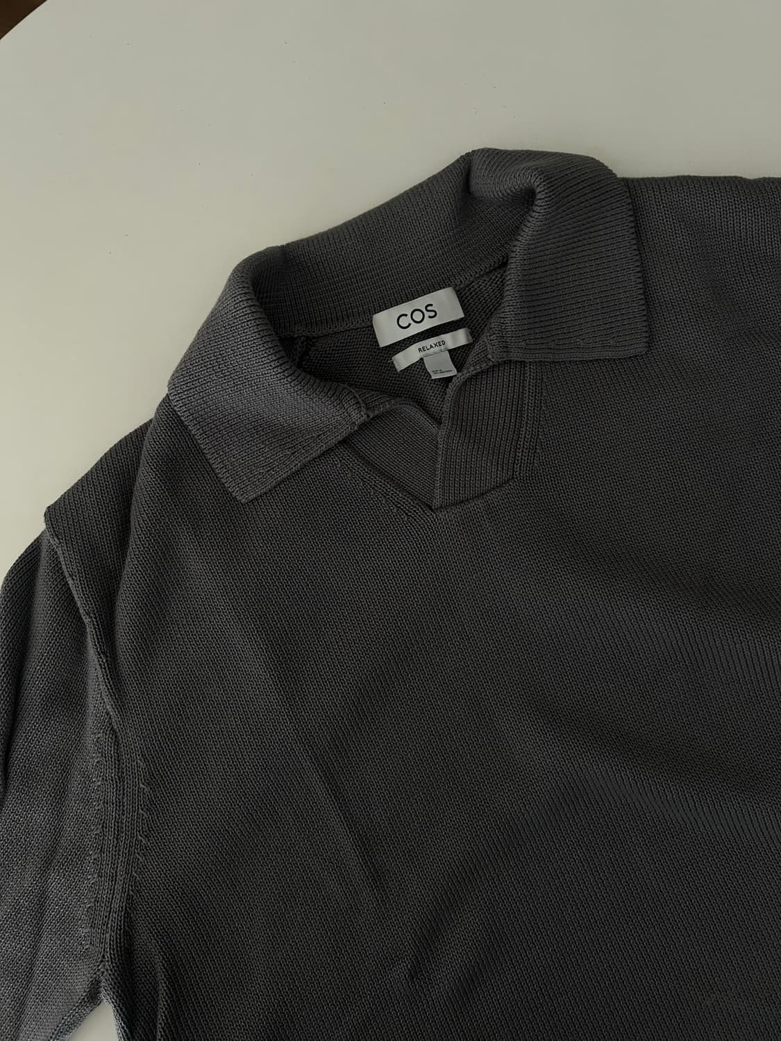 cos 오픈카라 니트 상품이미지3