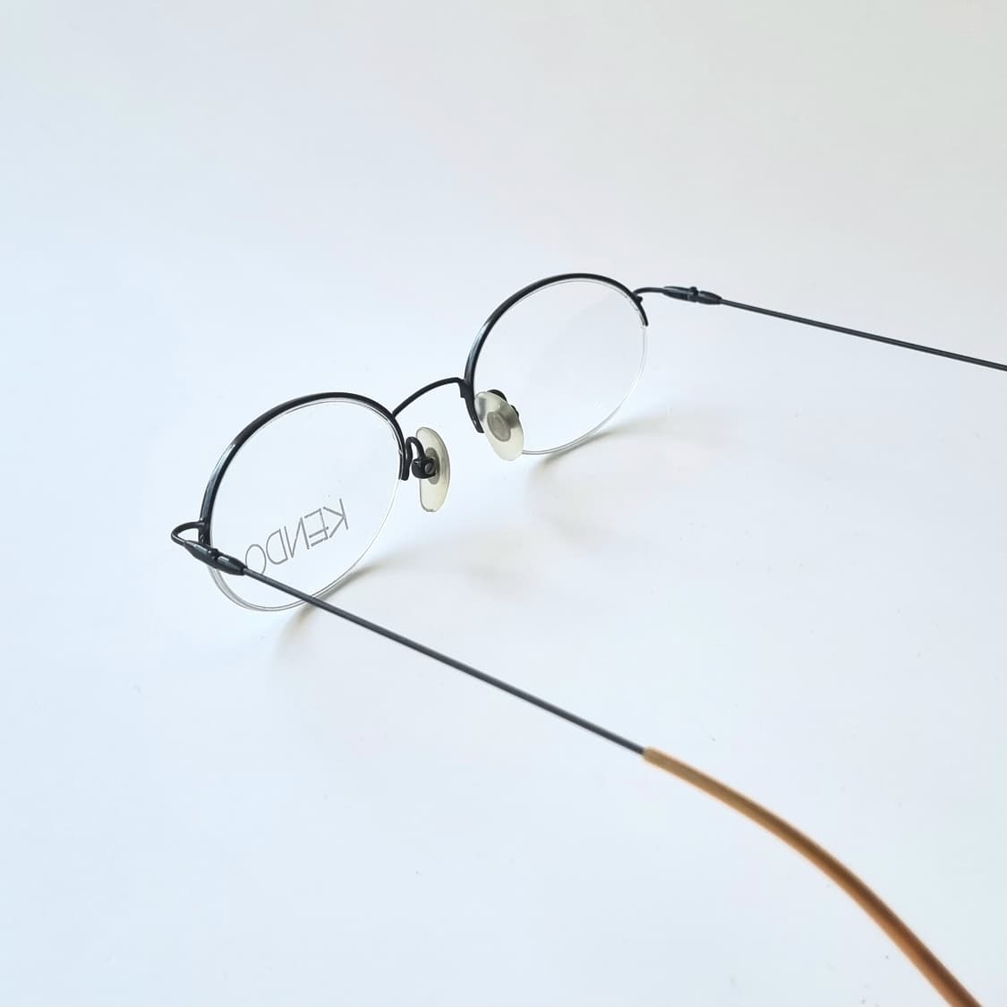 데드스탁 초경량 오벌형 반무테  안경테  568 상품이미지5