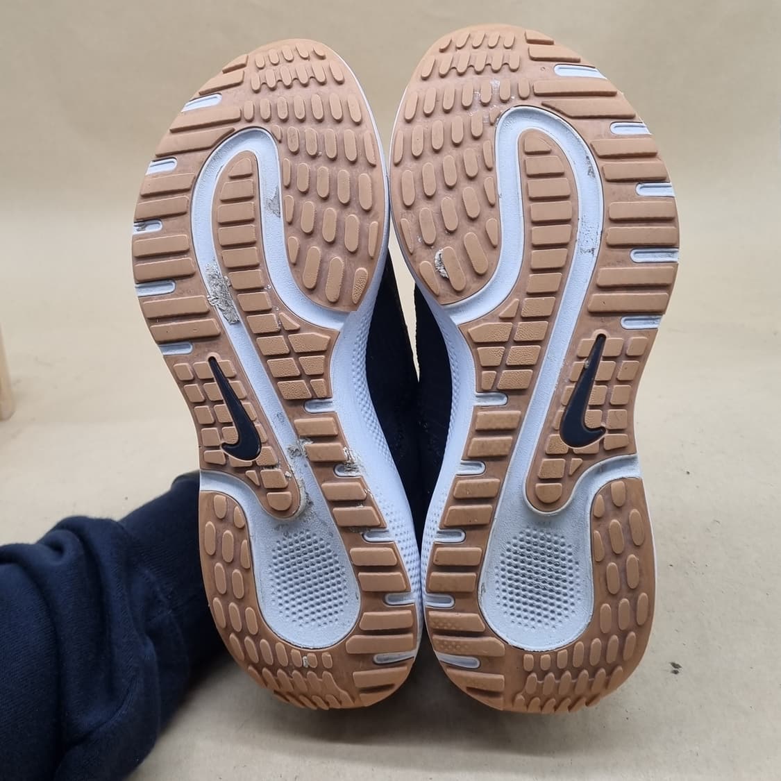 나이키 이스케이프런 여성운동화240  상품이미지3