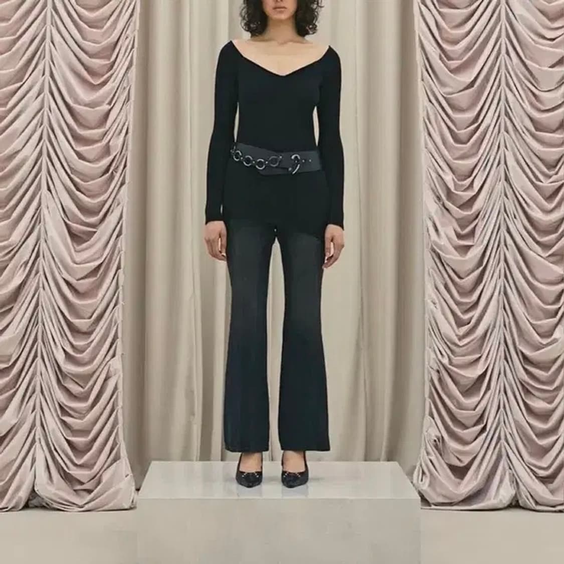 쓰리타임즈 브이 레이어드 드레스 블랙 새상품 threetimes 상품이미지3