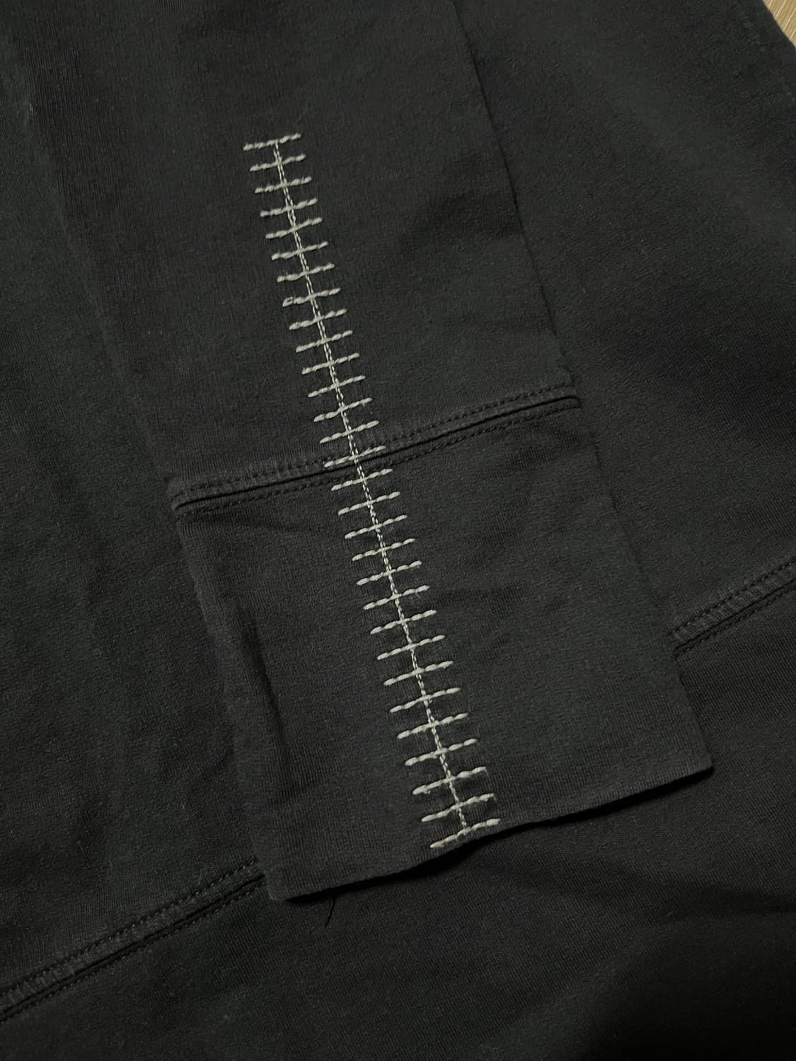 Thom/Krom washed out black crew neck ls 상품이미지6