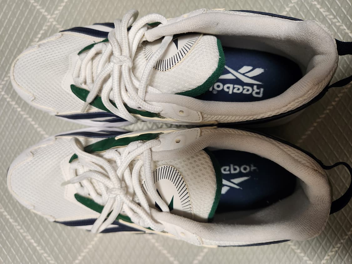 리복 운동화 인터벌 로고 사이즈280  

오염 하자없이 깨 상품이미지4