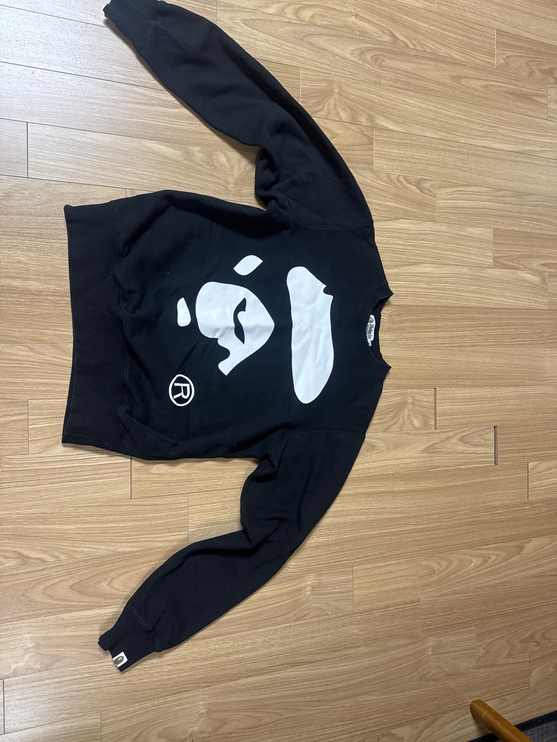 베이프 기모 맨투맨 상품이미지1