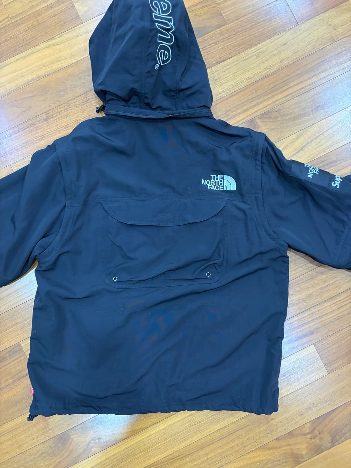 슈프림 x 노스페이스 트레킹 컨버터블 자켓 블랙 - 22SS 상품이미지2