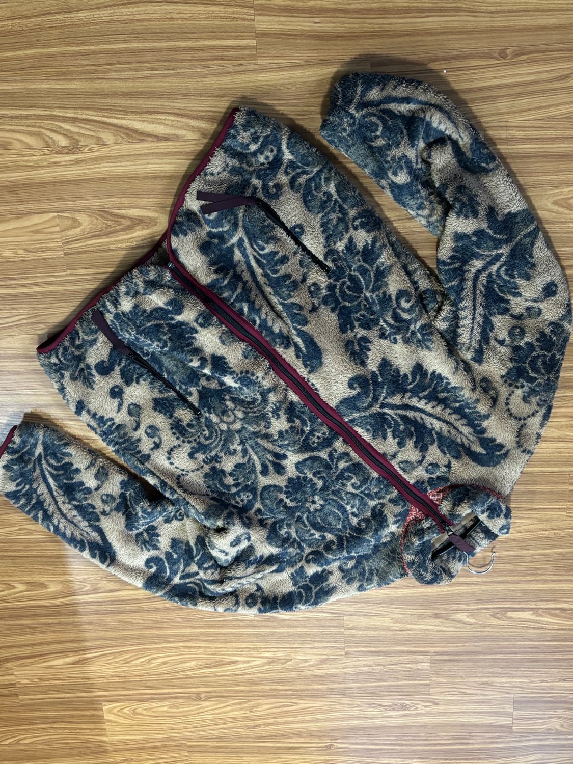 캐피탈 다마스크 패턴 플리스 집 블루존 베이지 상품이미지2