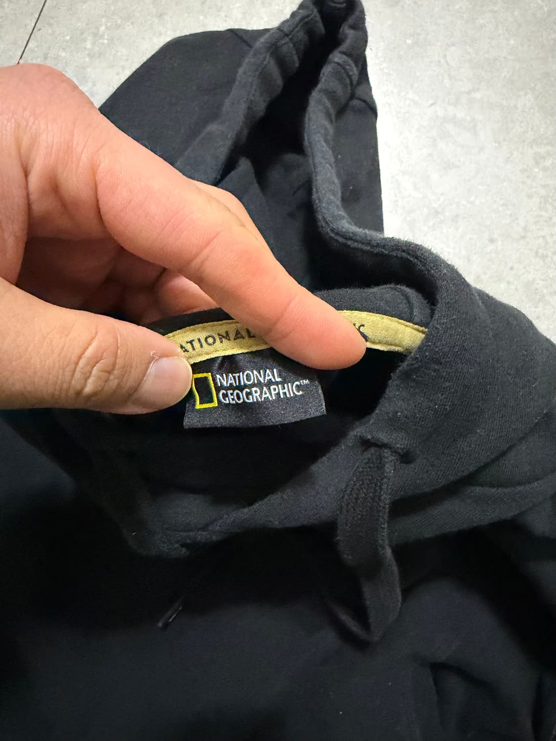 내셔널지오그래픽  블랙컬러 스웻셔츠 100size    상품이미지5