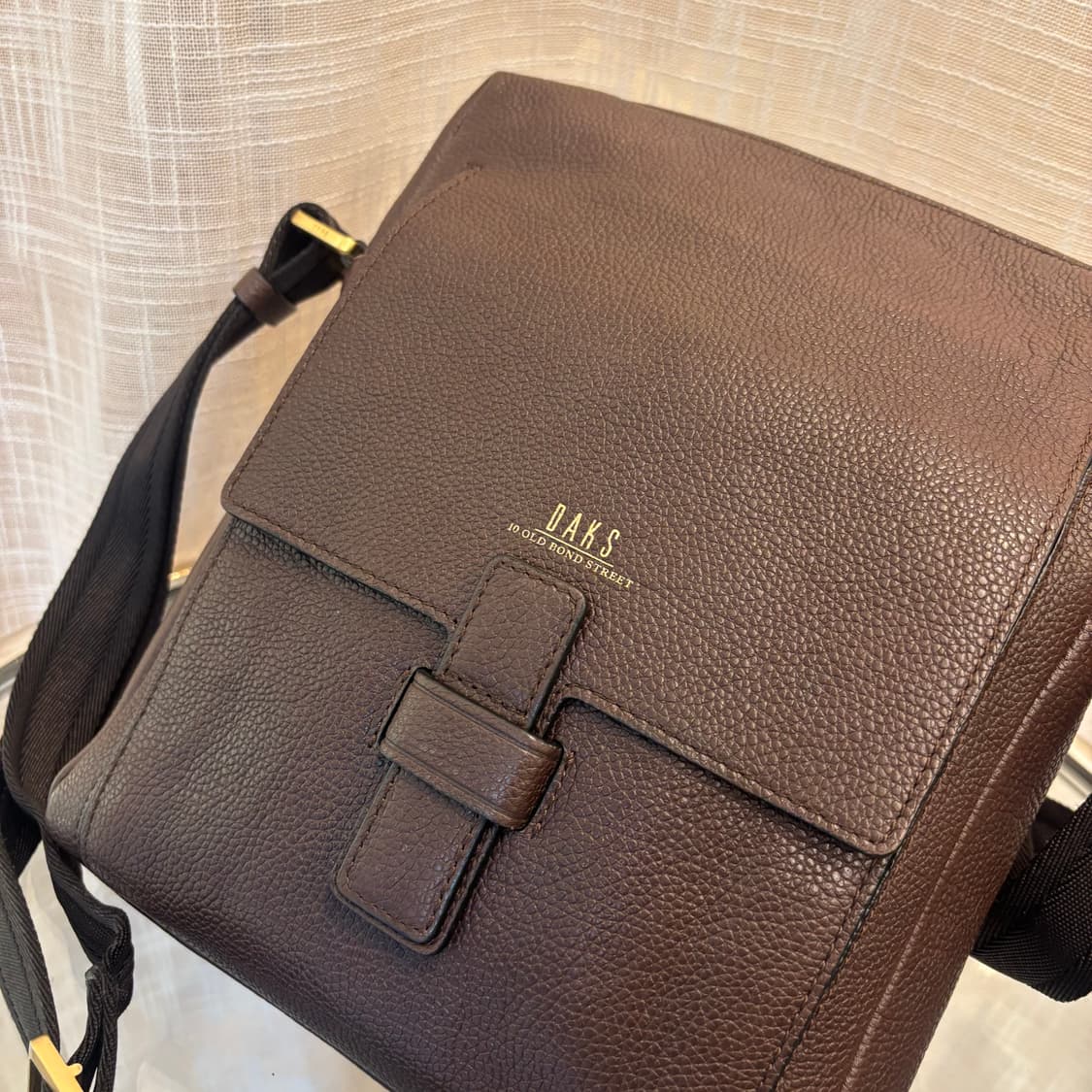 정품 닥스 남성 크로스백     상품이미지5