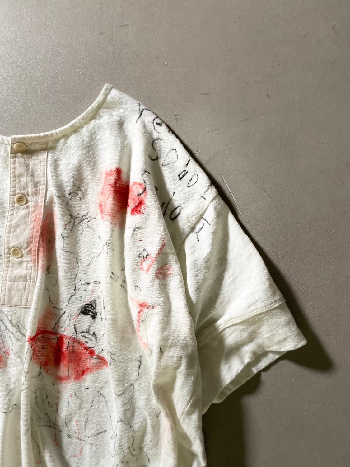 KZ ATELIER One-off Artwork Henley Neck T 상품이미지3