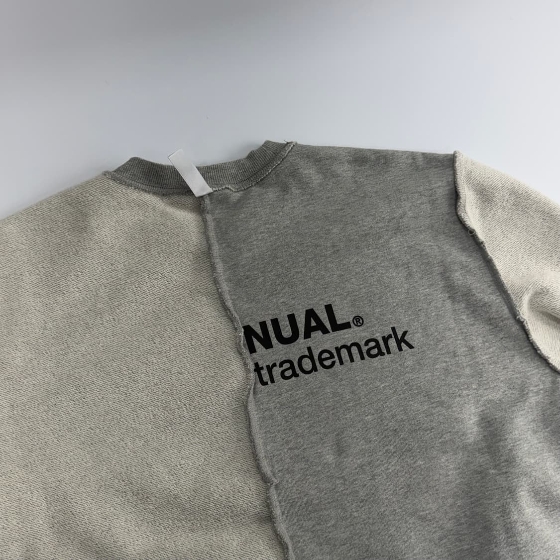 Nomanual 노메뉴얼 그레이 맨투맨  상품이미지7