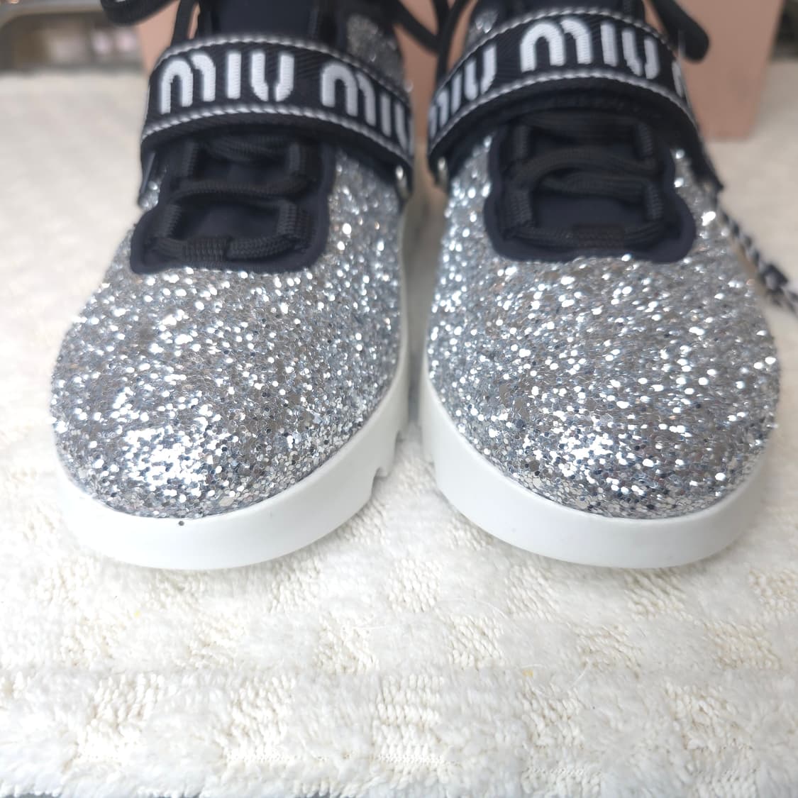 [명품/중고] 미우미우 글리터 스니커즈 (새상품) 상품이미지3