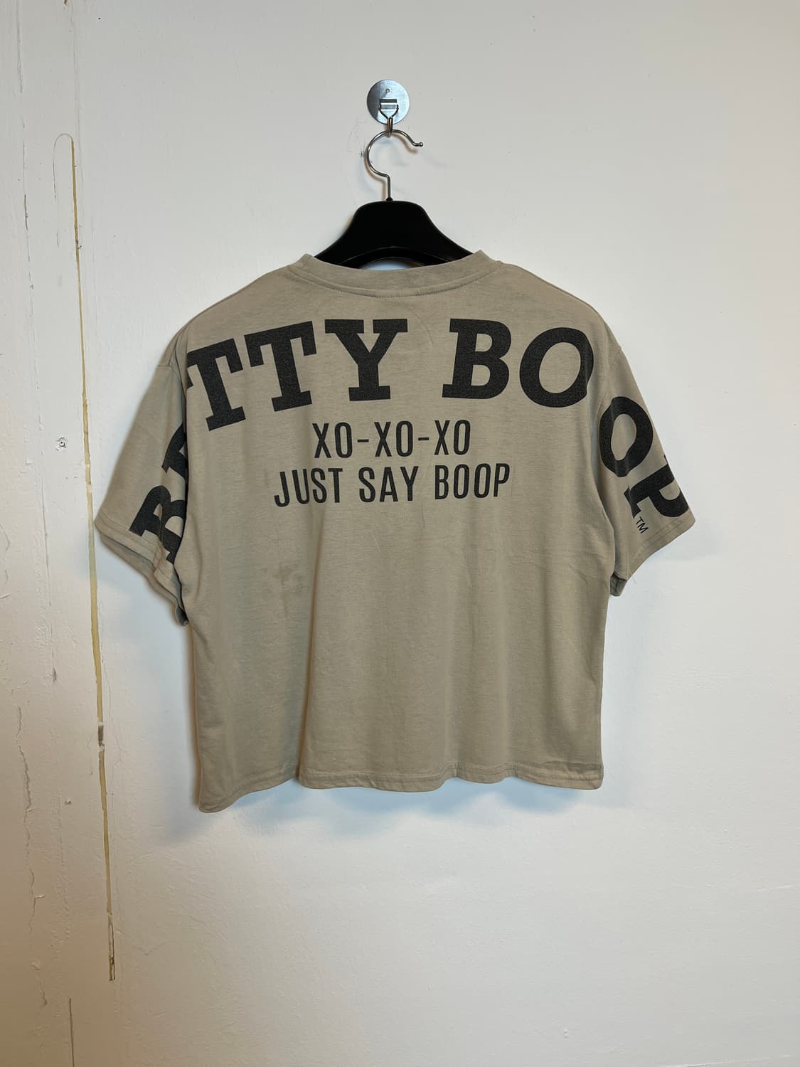 T084 BETTYBOOP 베이지 자수디테일 크롭 반팔티셔츠 FREE 상품이미지2