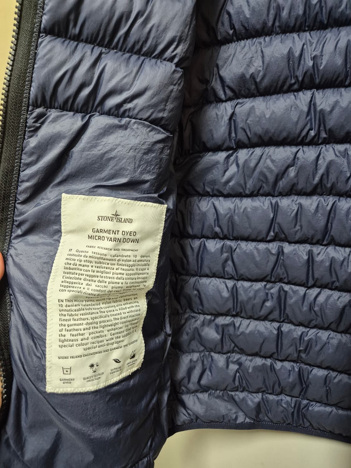 스톤아일랜드 / 크링클랩스 경량패딩 / 네이비 S (95)정품 상품이미지4