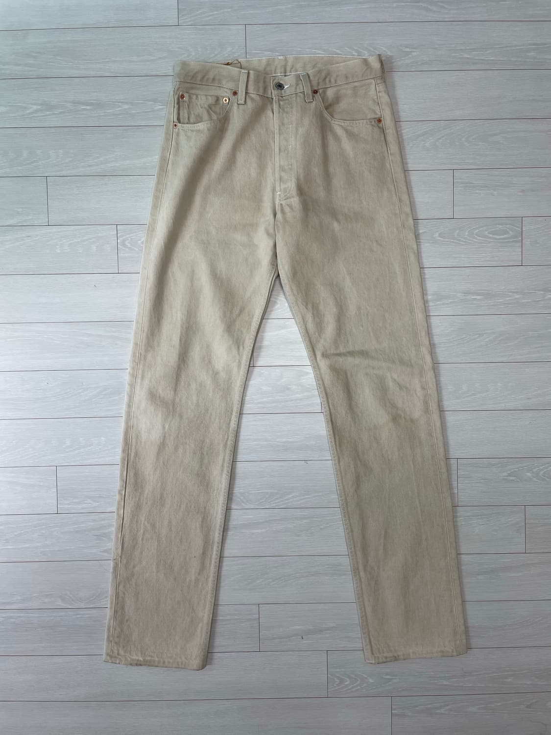 Levi’s 501 베이지 코튼 팬츠 (유럽판) 상품이미지1