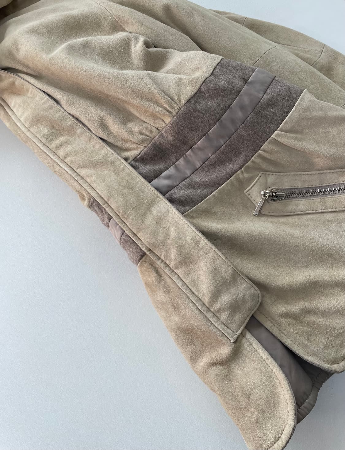 [42] 브루넬로 쿠치넬리 스웨이드 하이넥 자켓 상품이미지4