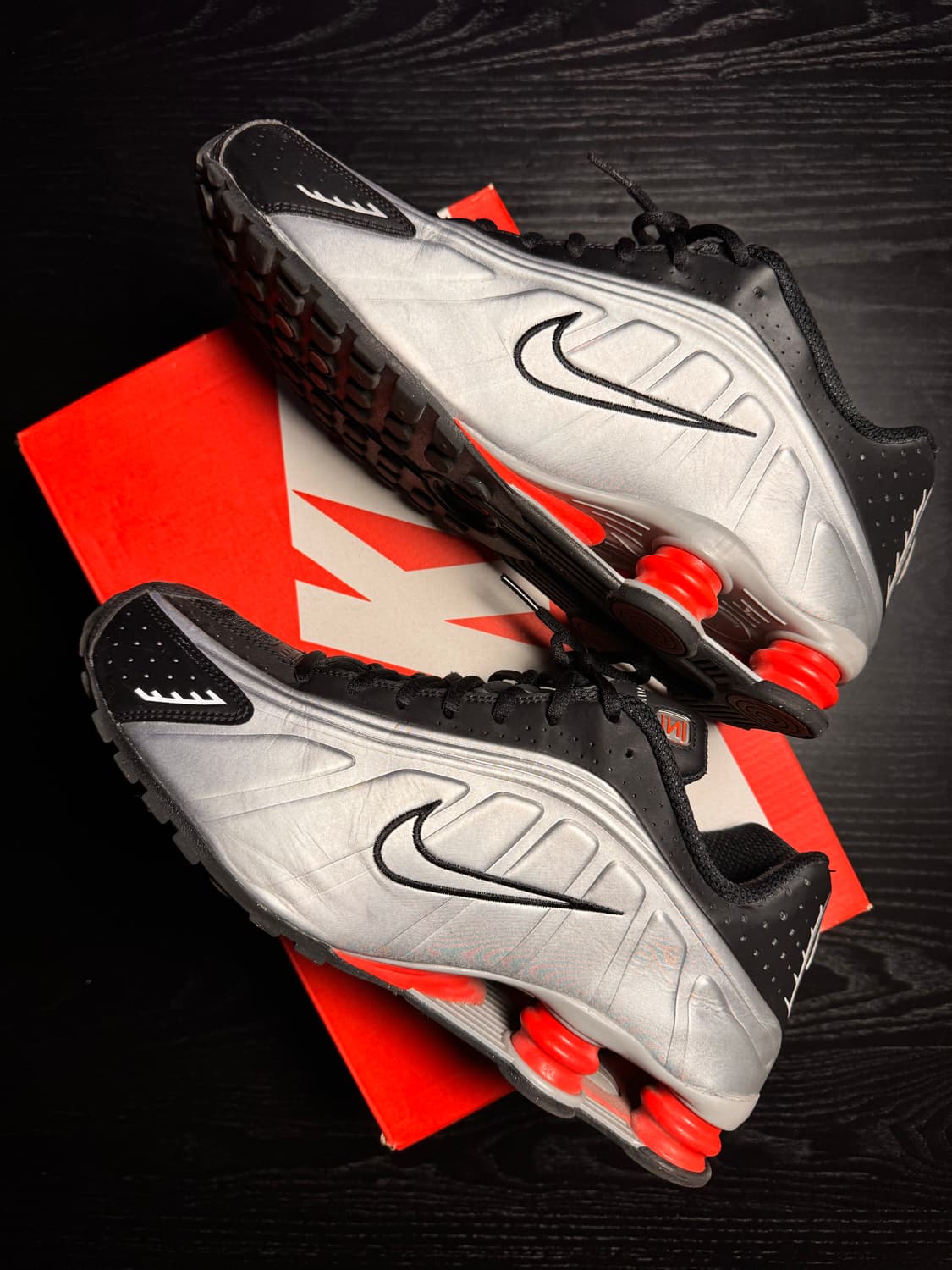 나이키 샥스 R4 메탈릭실버 레드 290 상품이미지1