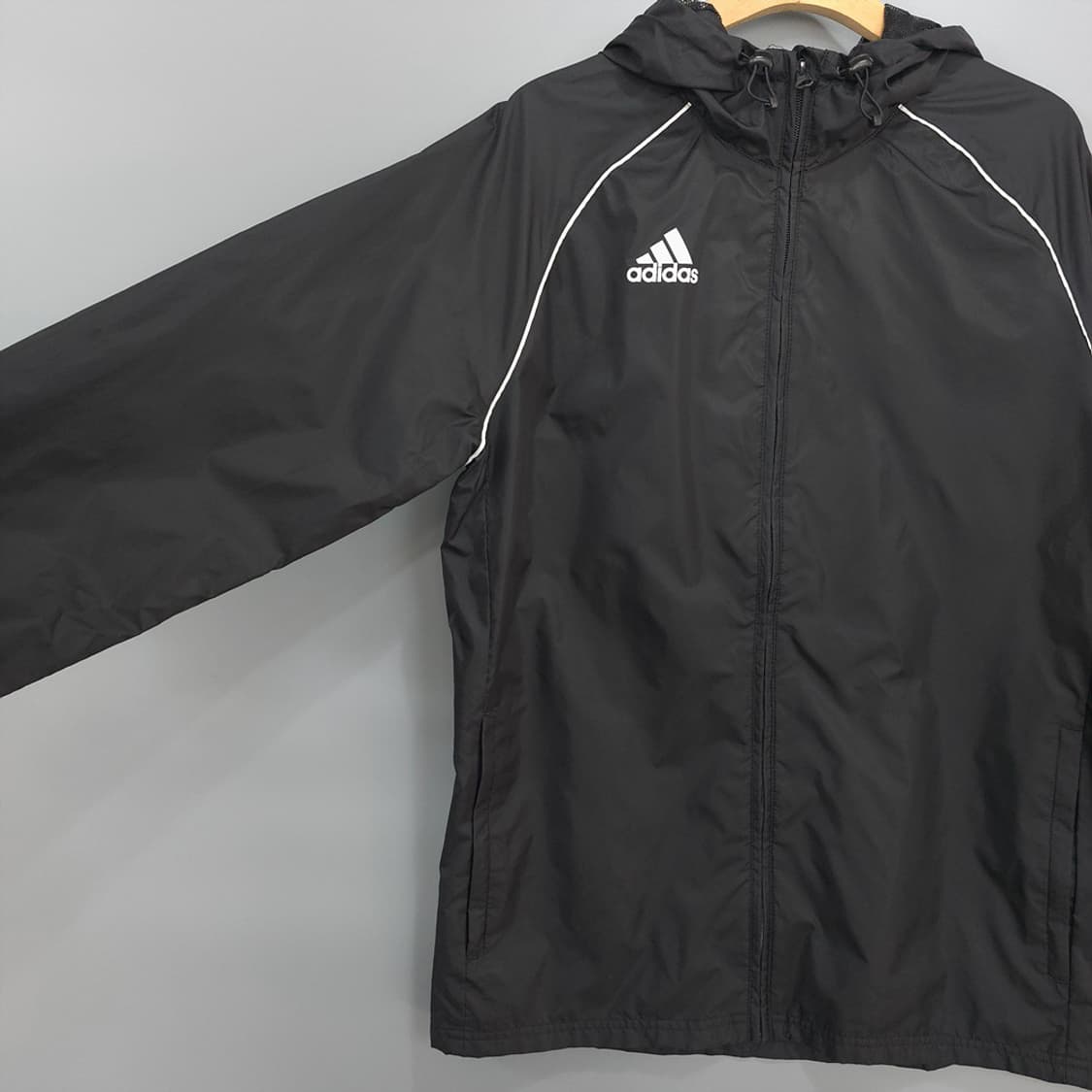 아디다스 adidas 블랙 바람막이 윈드브레이커 L 상품이미지3