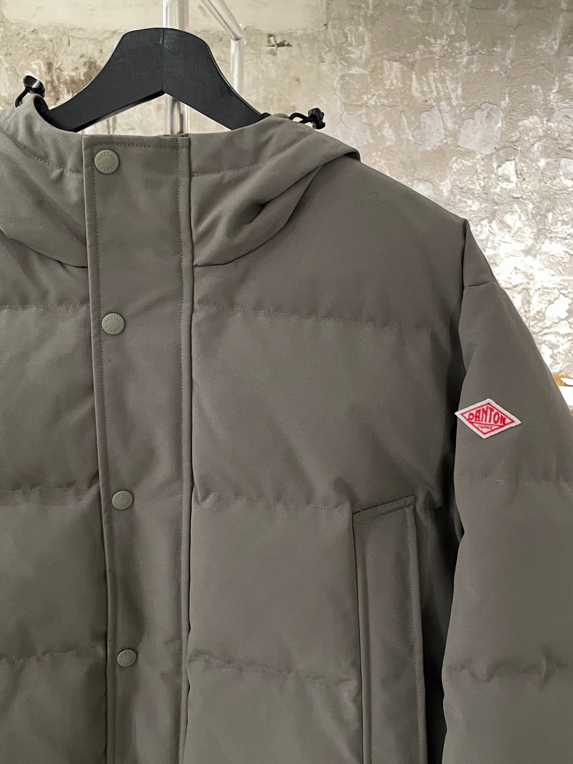 단톤 라이트 카키 덕 다운 패디드 자켓 상품이미지3