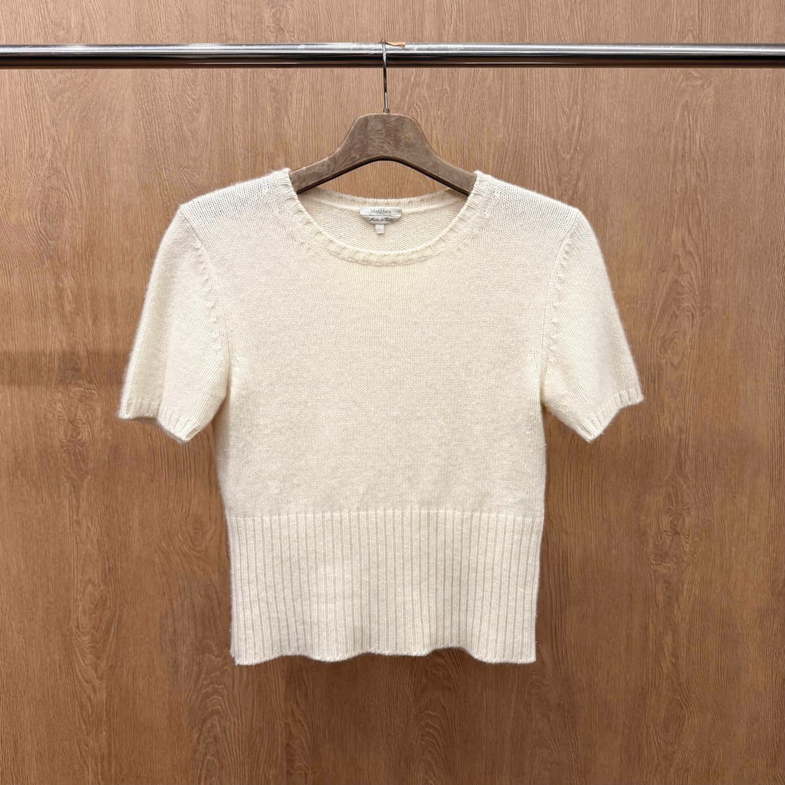 막스마라 반팔 니트 허리 시보리 디테일 크롭 라운드넥 아이보리 상품이미지2
